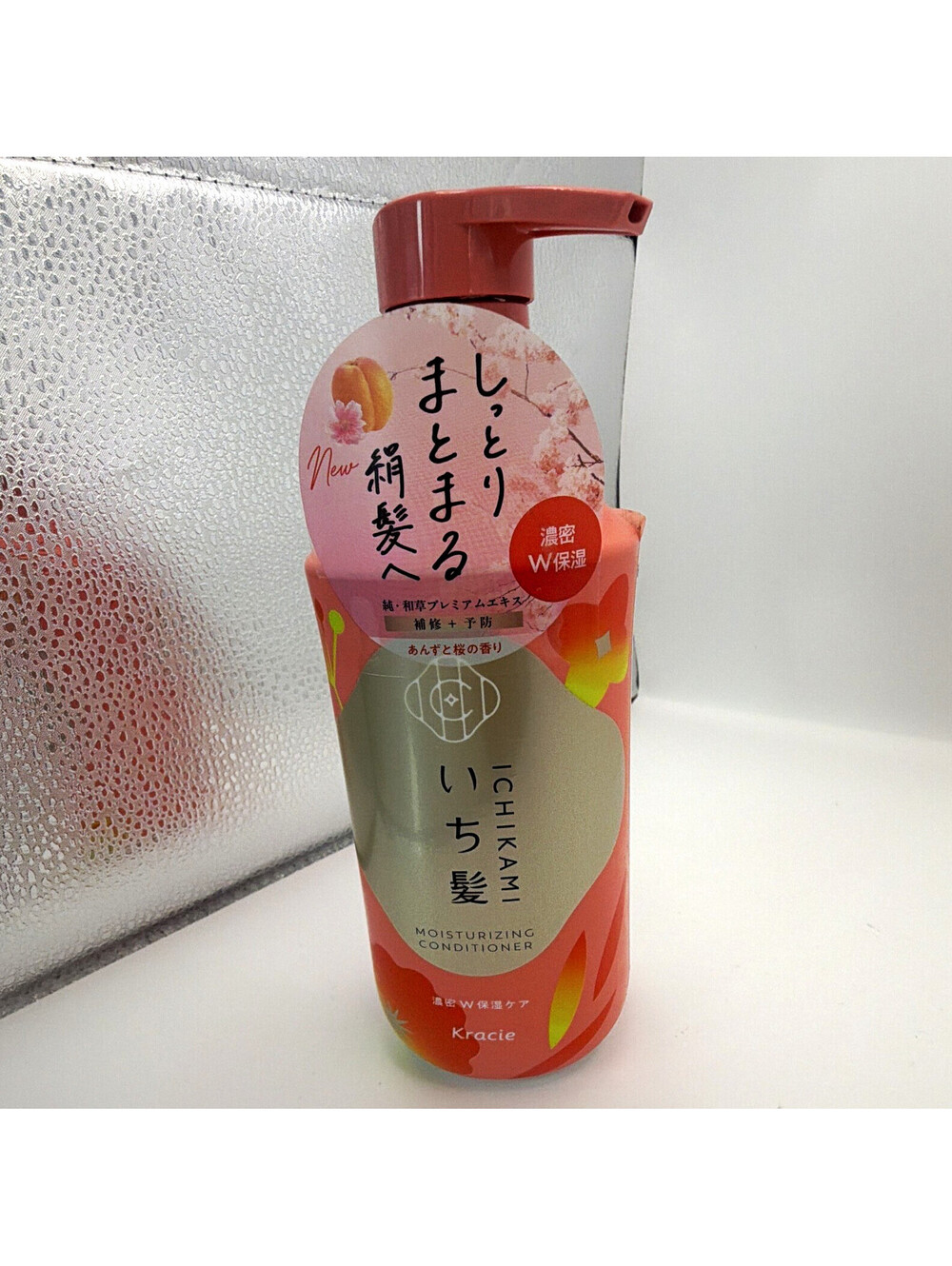 Kracie ICHIKAMI Moisturizing Conditioner Cream Pump 450g Apricot/Cherry